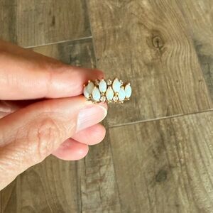 14K Gold Opal & Diamond Ring